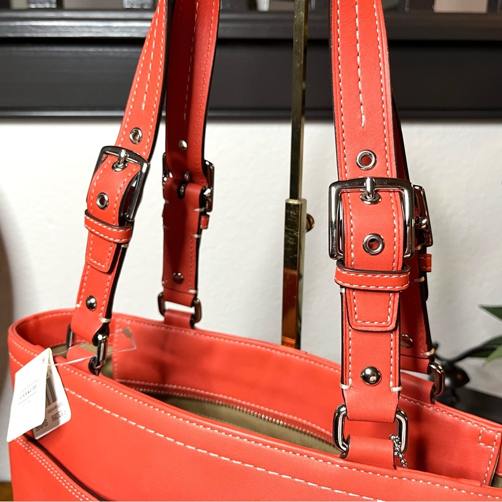 NEW COACH HAMILTON PEBBLE LEATHER TOTE, No. F13089 - Picture 3 of 12